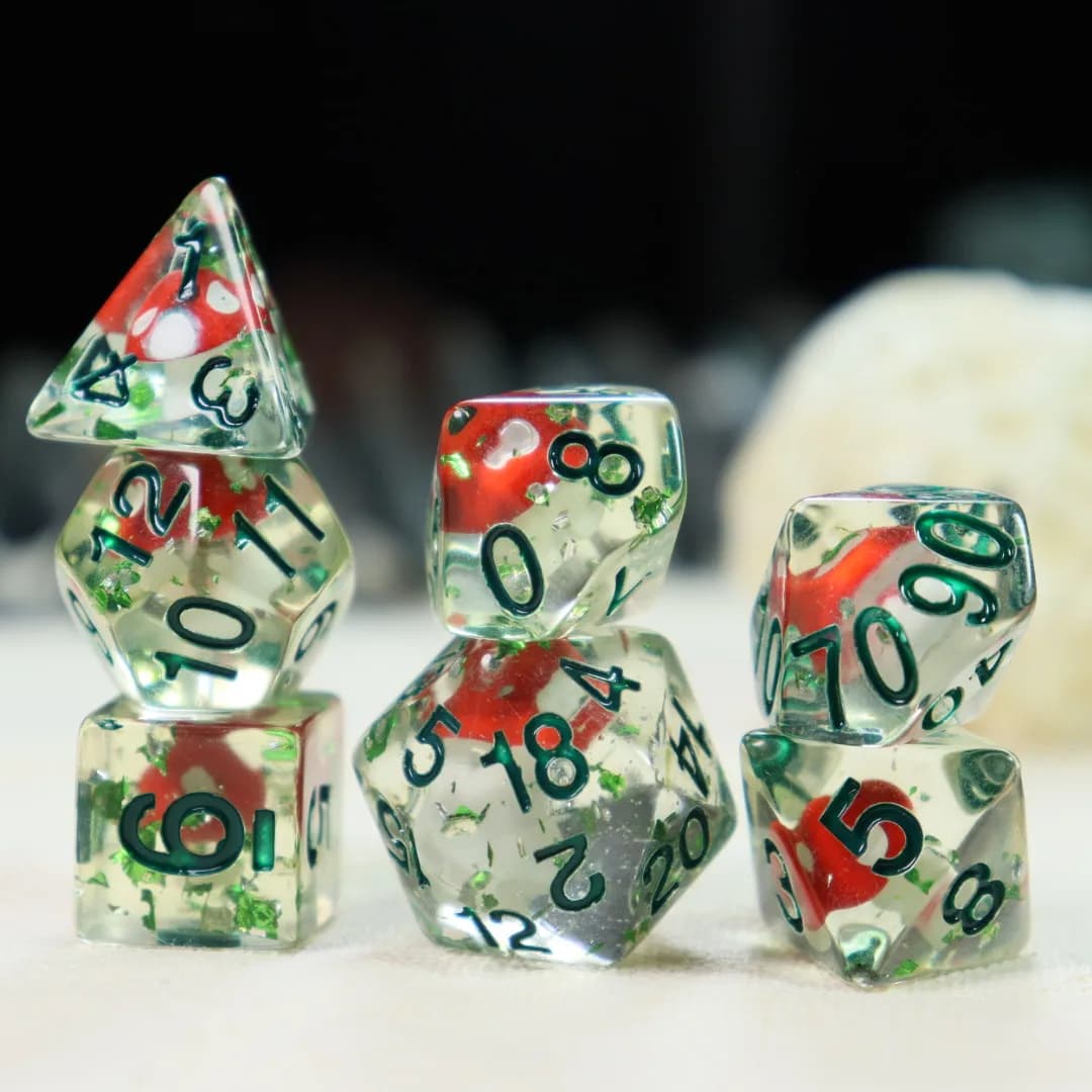 7-Piece Set of Mushroom-Shaped Resin Dice for Board Games, Dice for Group Games, Party Supplies for Board Games, Gifts for Game Enthusiasts