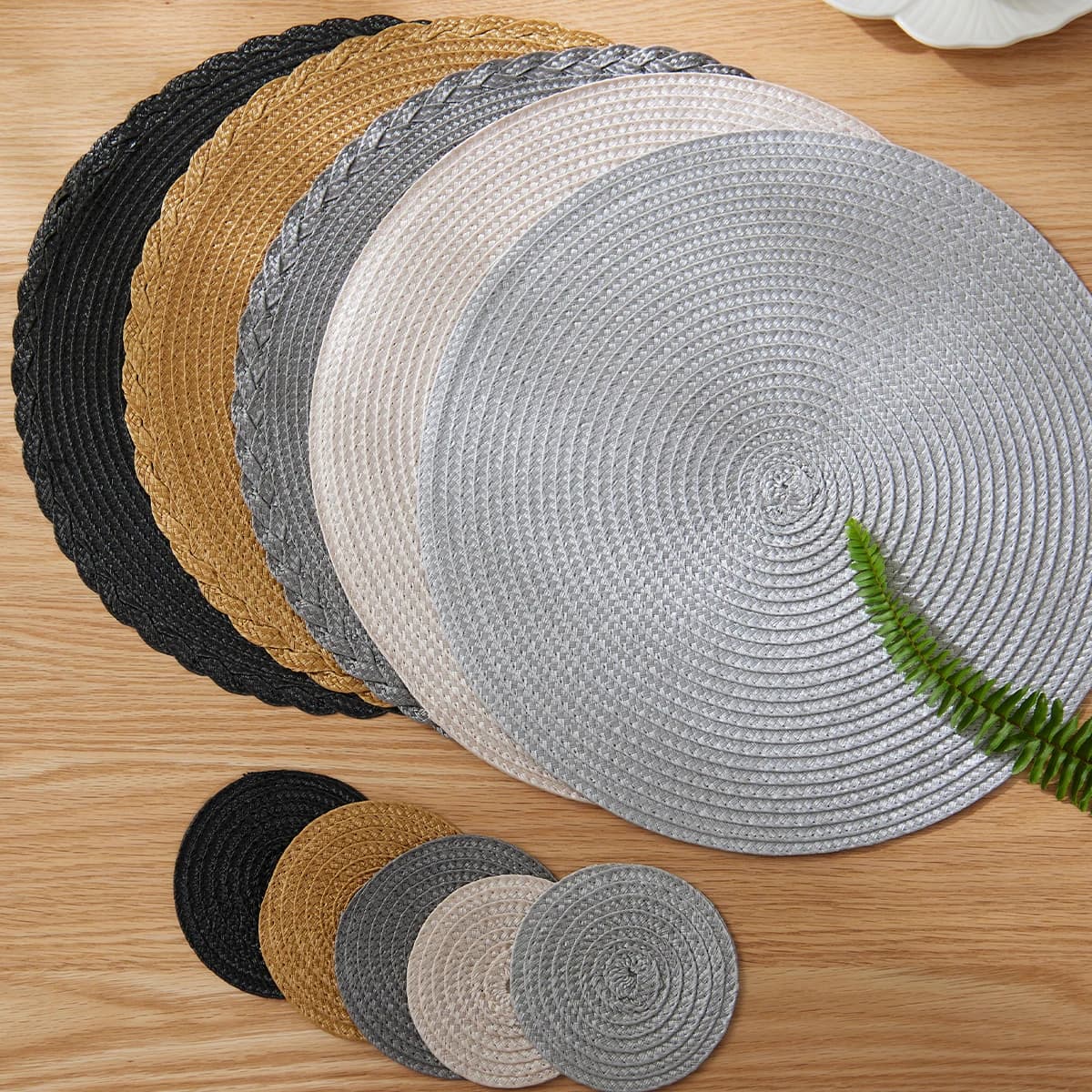 Set of 12 Round Braided Placemats 32CM Table Mats for Dining Tables Christmas Halloween Woven Washable Non-Slip Place mats