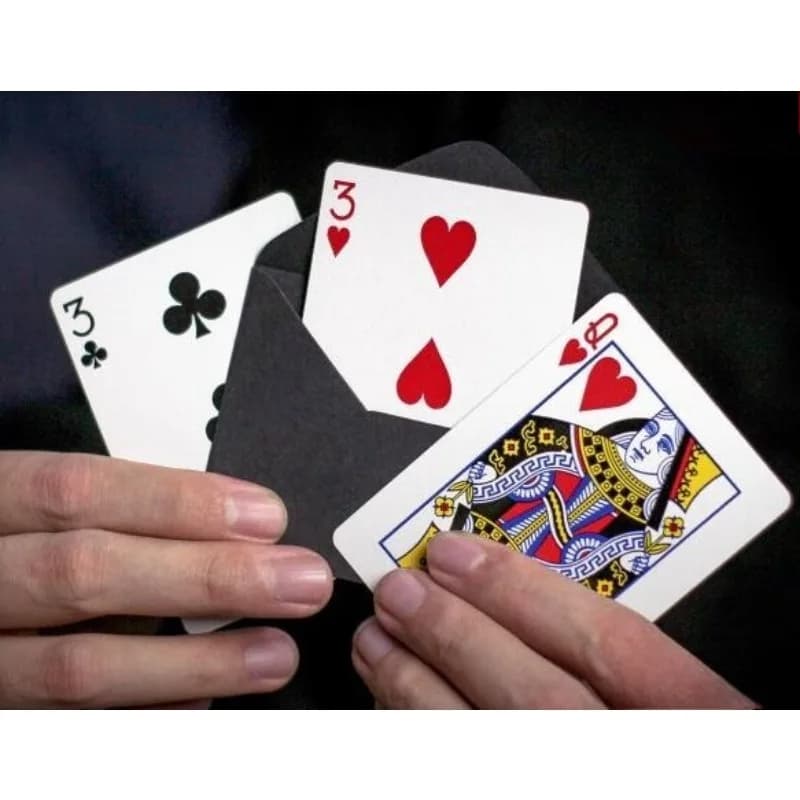 Royal-T By Gordon Bean Gimmicks 3-card Monte Game Illusions Close up Magic Tricks Street Magic Props Bar Trick Funny Poker Magia