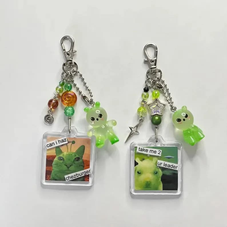 silly alien keychains Y2K