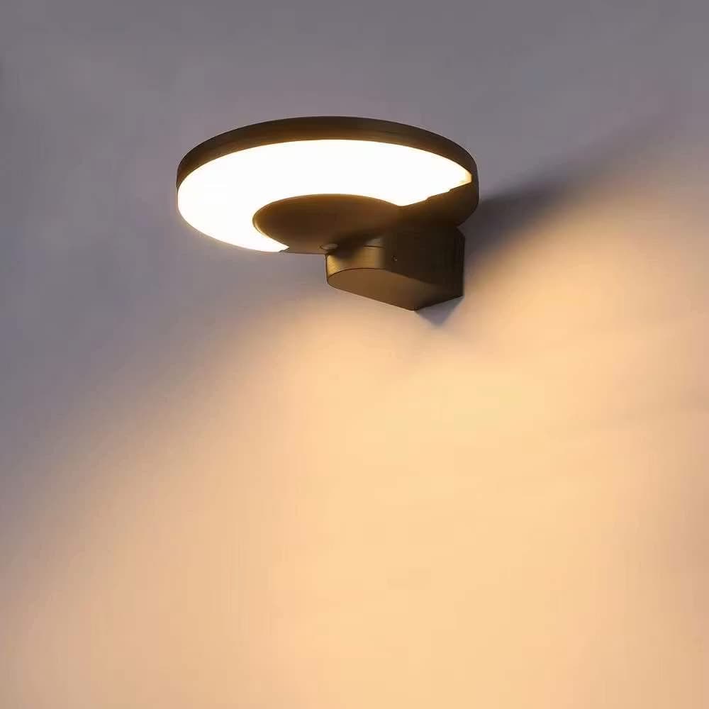 "Modern" solcellsvägglampa