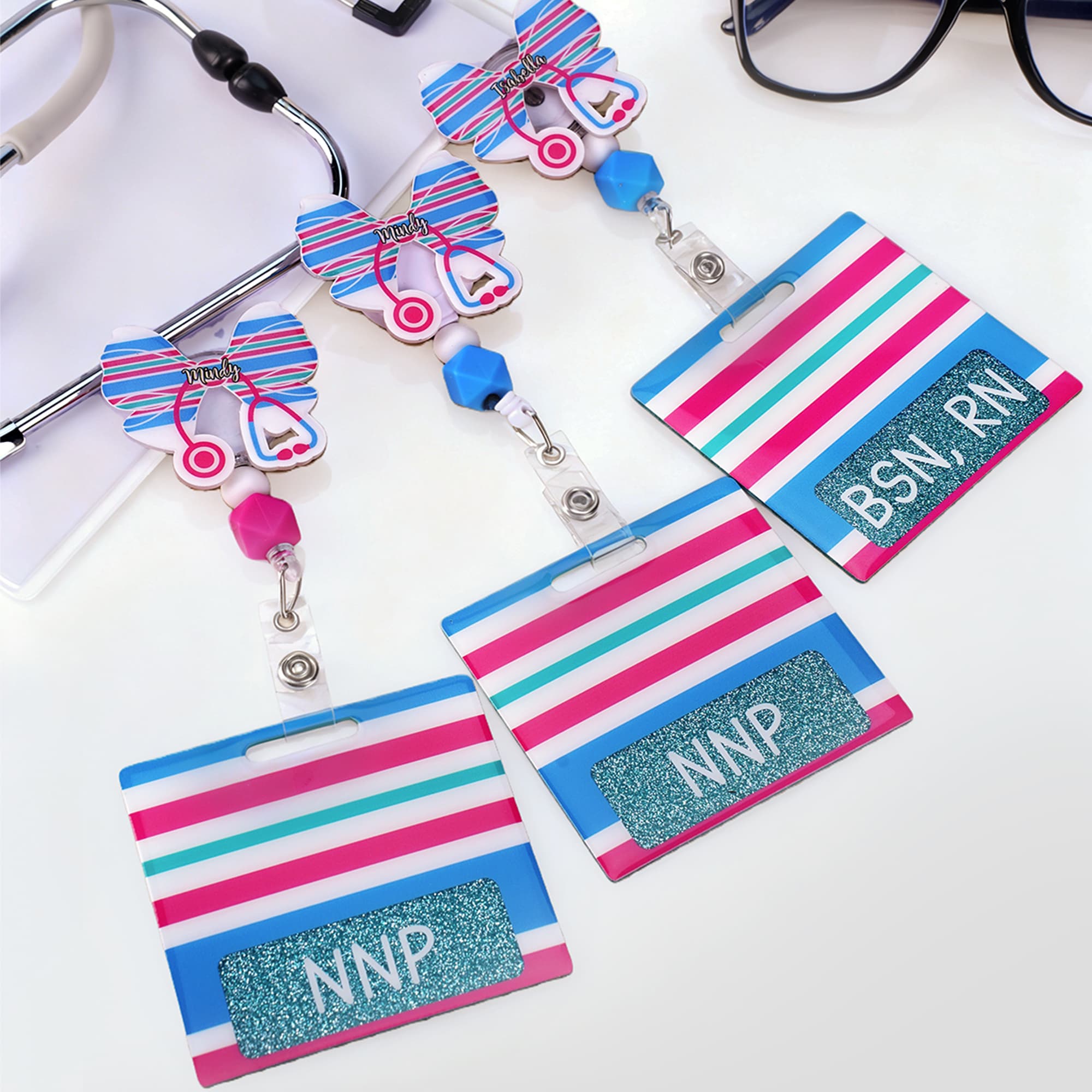 Personlig NICU Baby Blanket Pattern Stetoskop Bow Retractable Badge Reel med namn och kompis Födelsedag julklapp för sjuksköterska läkare