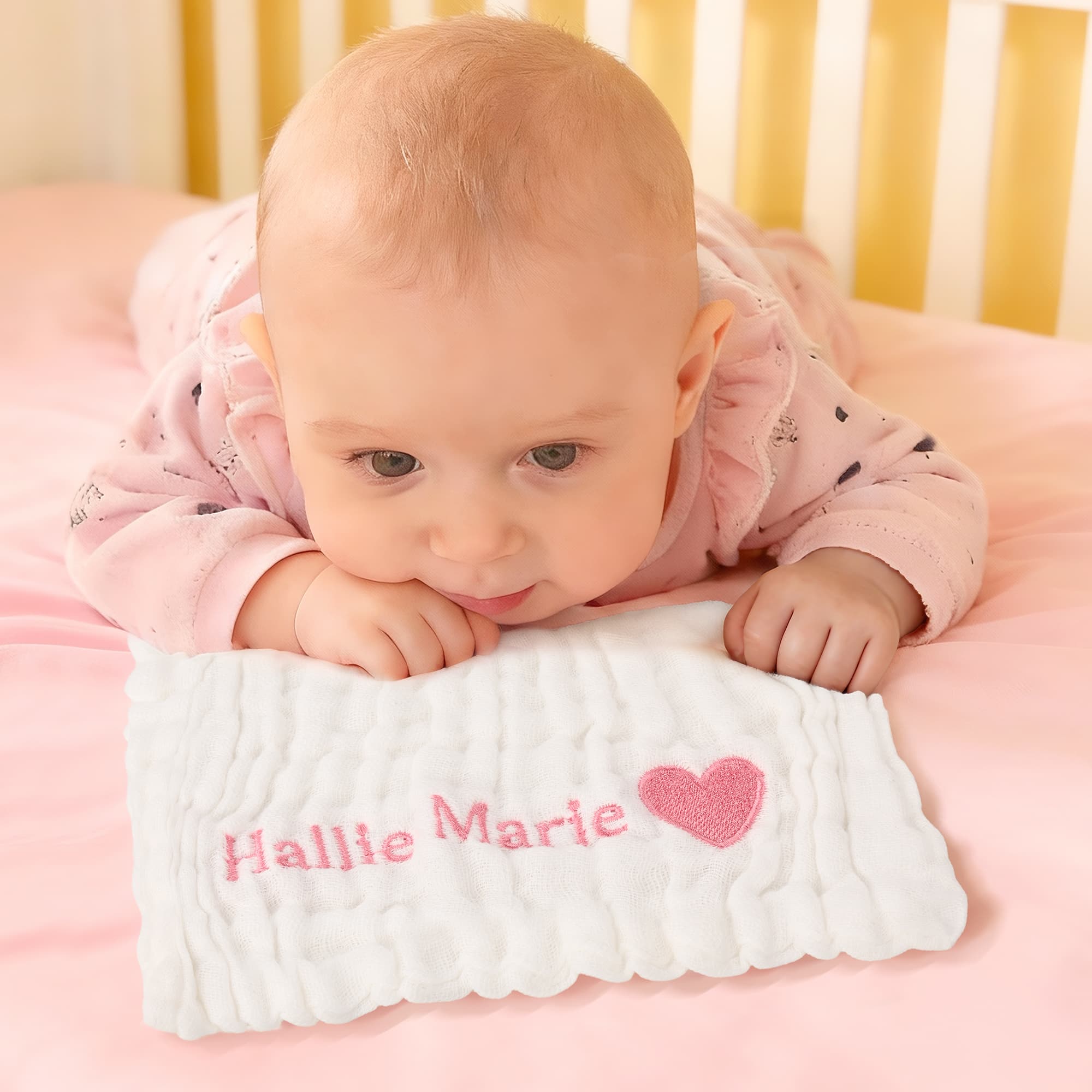 Personligt broderi Söt hjärta hund blomma Mjuk baby burp handduk med namn Daglig användning Baby shower present för nyfödda