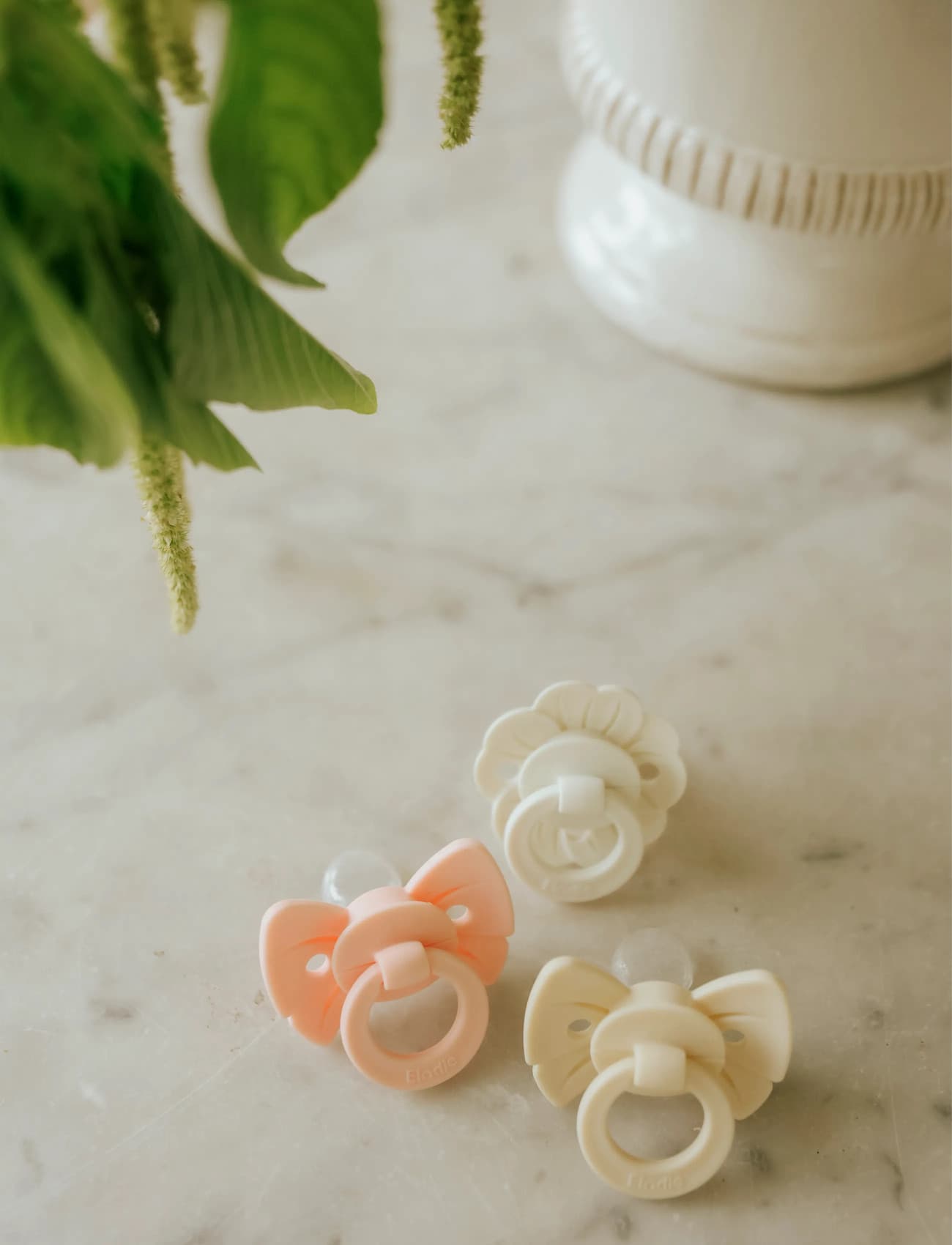 Elodie Details Pacifier Binky Bow Nb Oat White - Cream - ONE SIZE