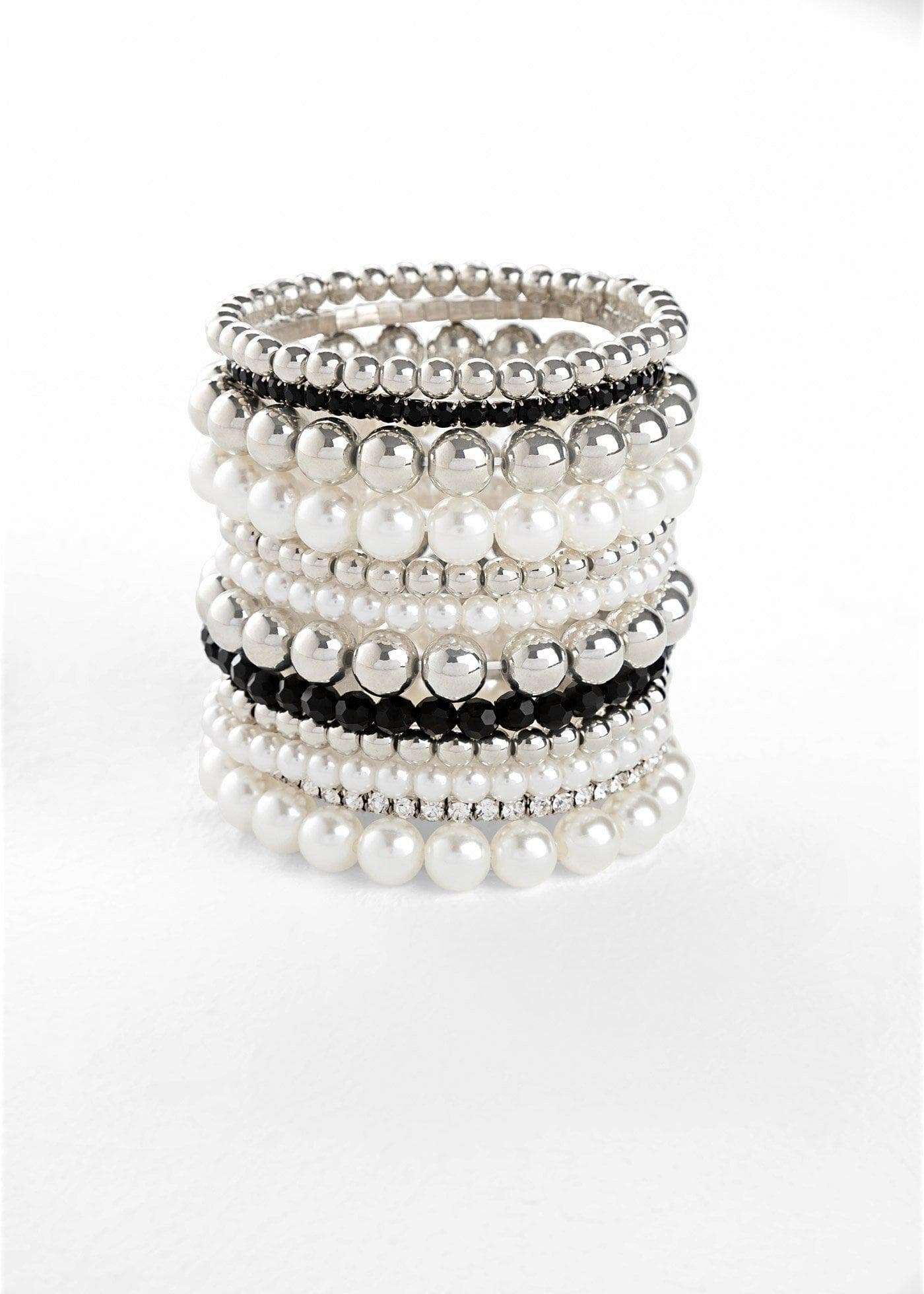 Armband av olika konstgjorda pärlor (12 delar)