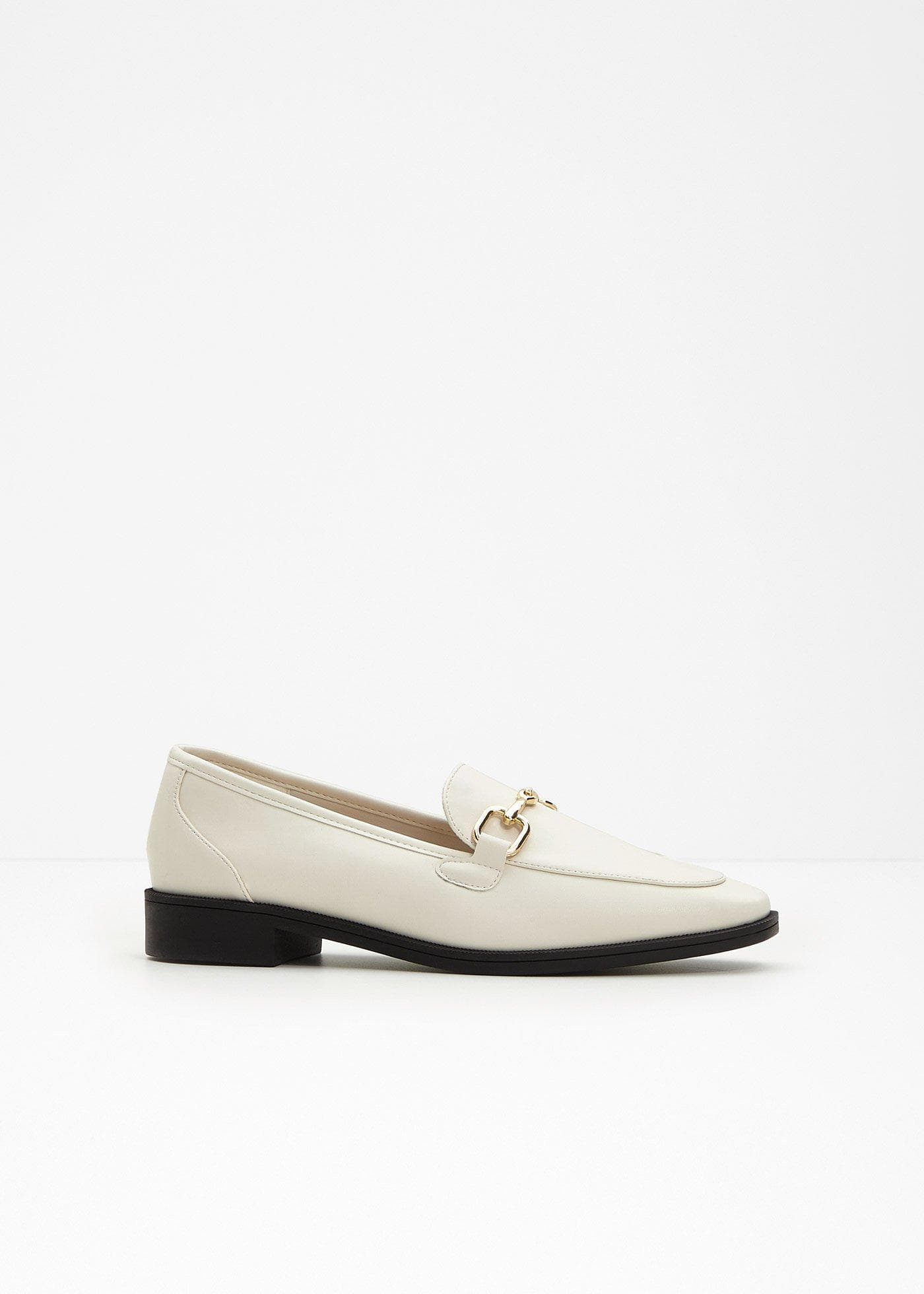 Loafers med spänne