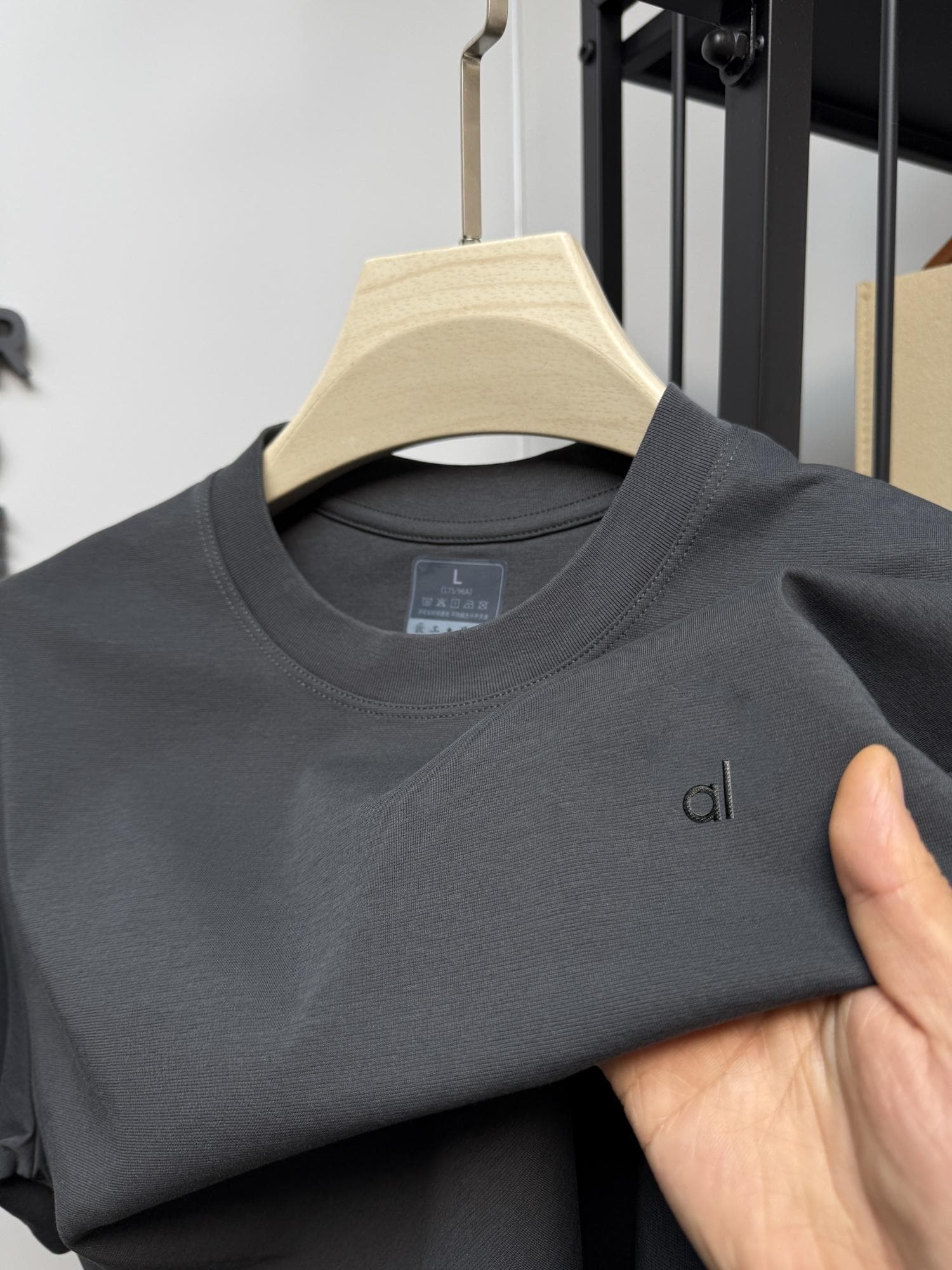 Nytt High-end-märke Herr Rundhals Sömlös Kortärmad Topp Sommarmode Bokstavsmärke Original Koreansk Stil Lös T-shirt cm