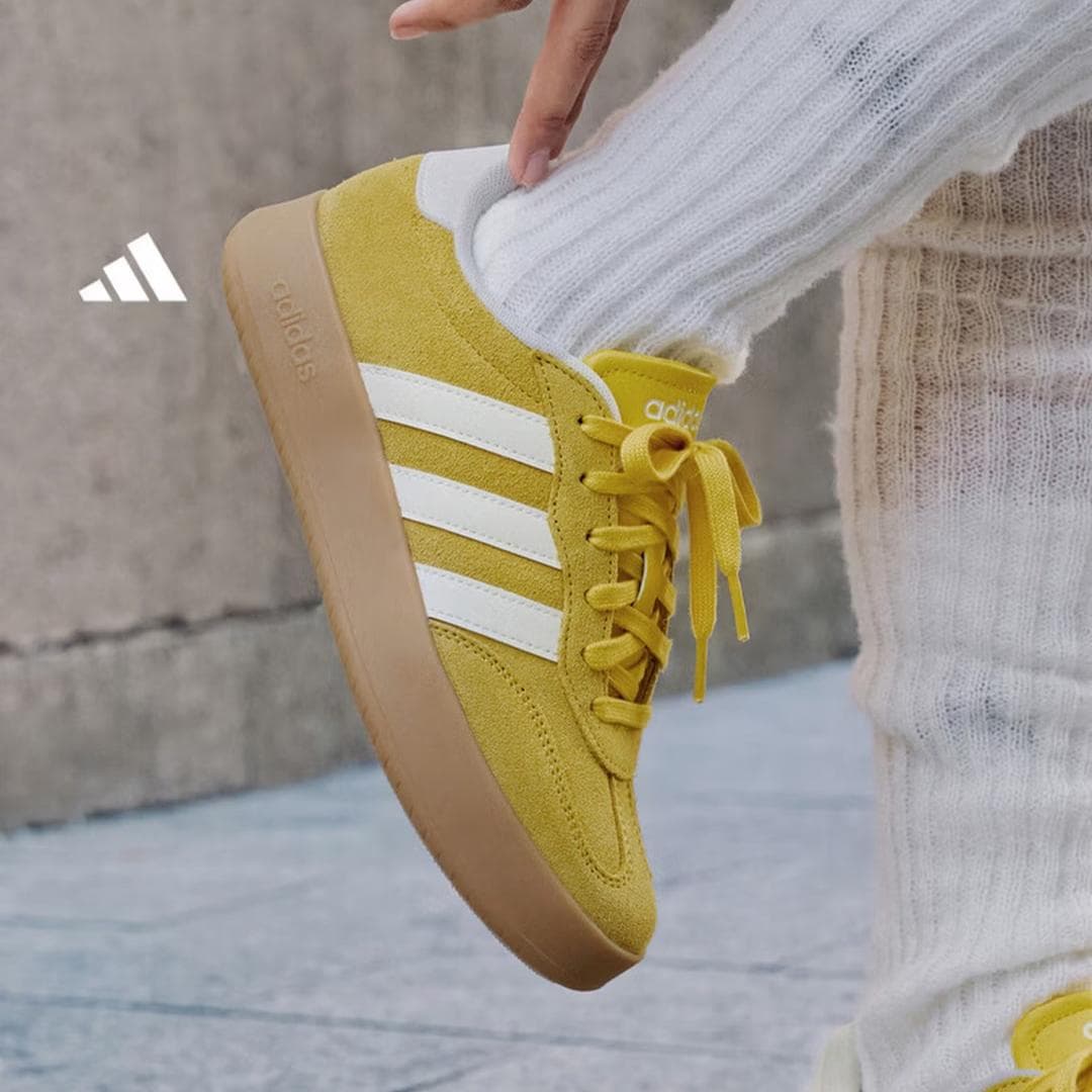 Adidas  T-formade Skor  BARREDA Fritidssneakers för Herr och Dam Adidas JQ4239 cm gul
