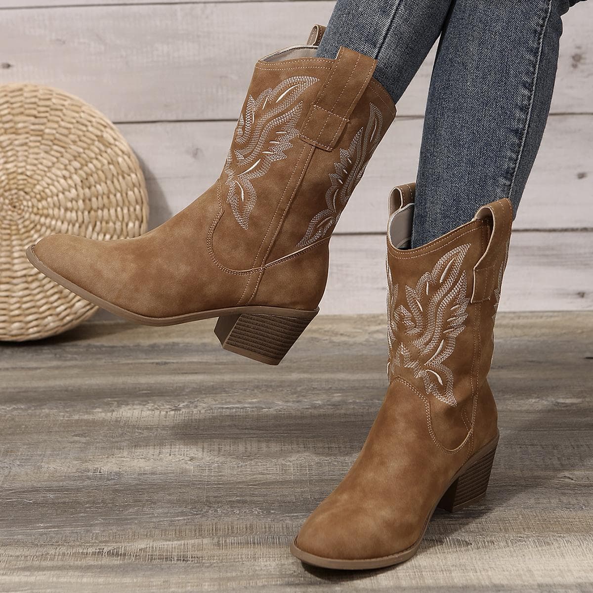 Skor för kvinnor Nya broderade Western Cowboy-stövlar Kvinnor Höst Spetsig tå Tjock klack Höga knästövlar Kvinna Botas De Mujer cm kamel
