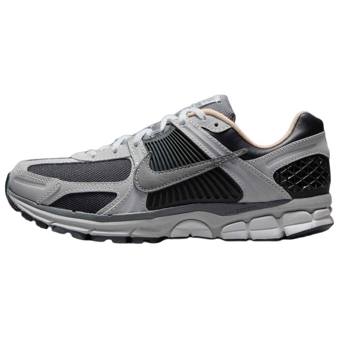 Nike Herr Air Zoom Vomero 5 Mörk Rökgrå Vachetta Herr Sneakers Ljus-Rökgrå Vachetta-Brun Summit-Vit HV5982-001 cm