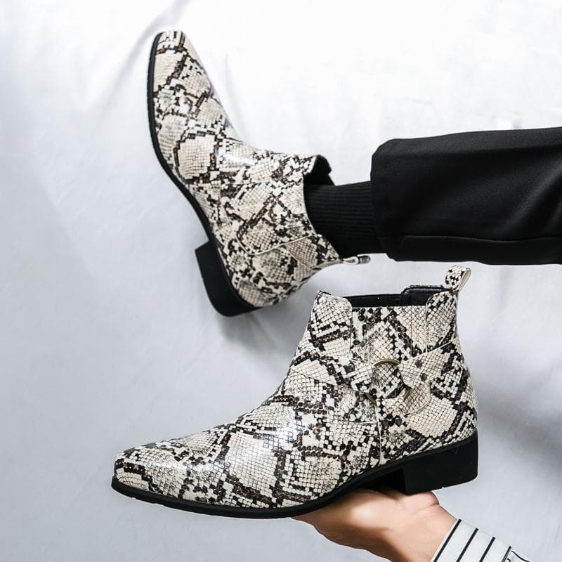 Mode Lyx Designer Ny Herr Pekad Rock Punk Ormskinn Läder Casual Ankelkänga Manlig Vinter Höga Toppar Skor Zapatos Hombre cm